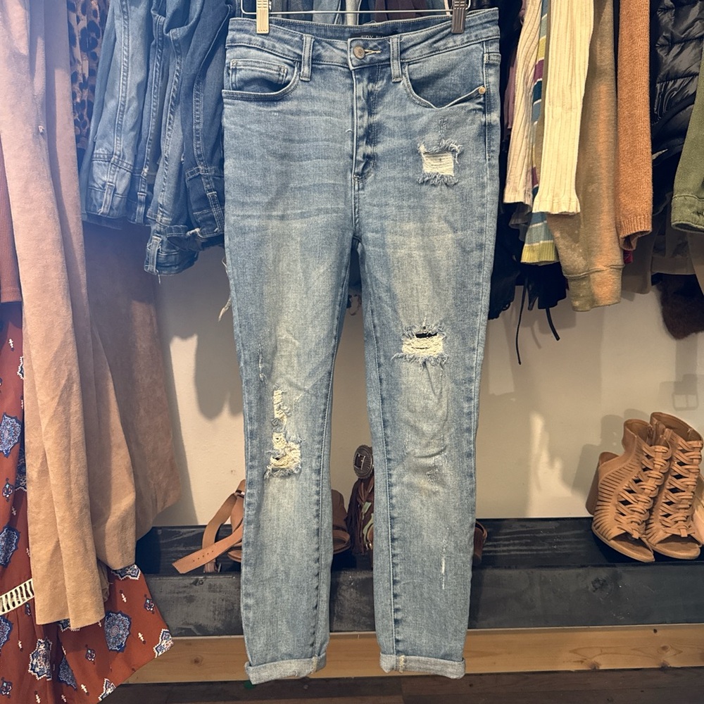 Judy Blue distressed skinny